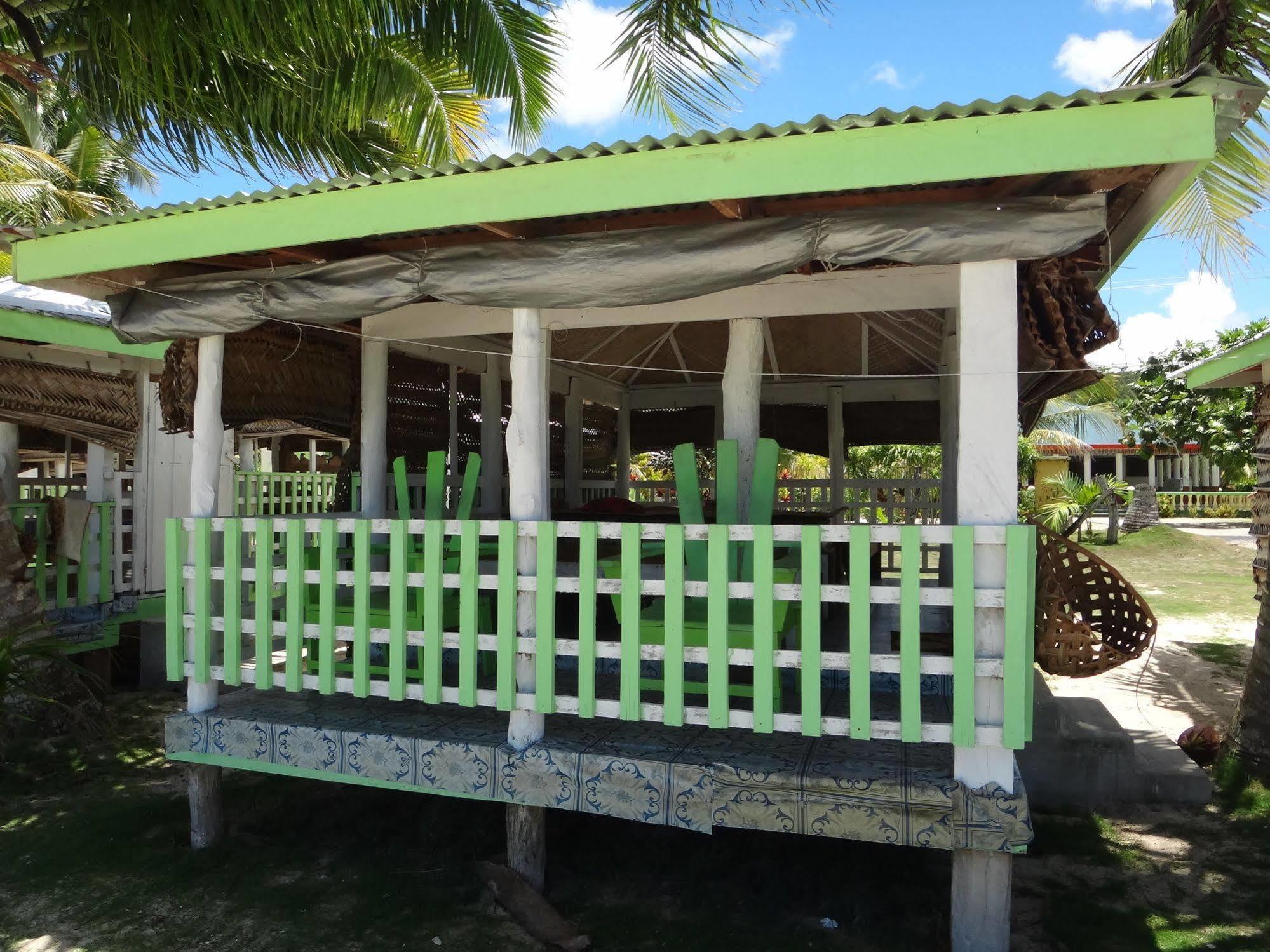 Tailua Beach Fales Manase Luaran gambar
