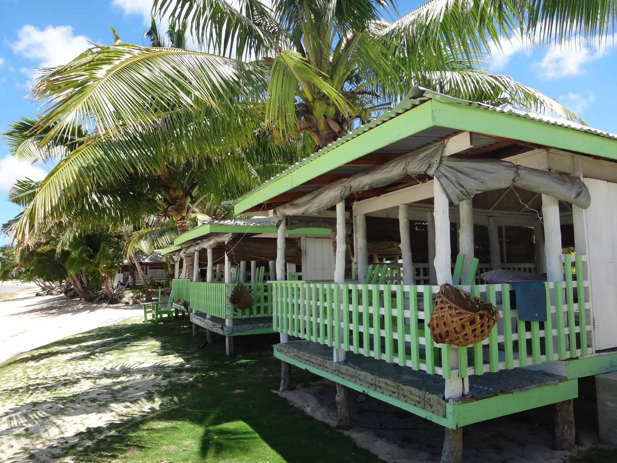 Tailua Beach Fales Manase Luaran gambar