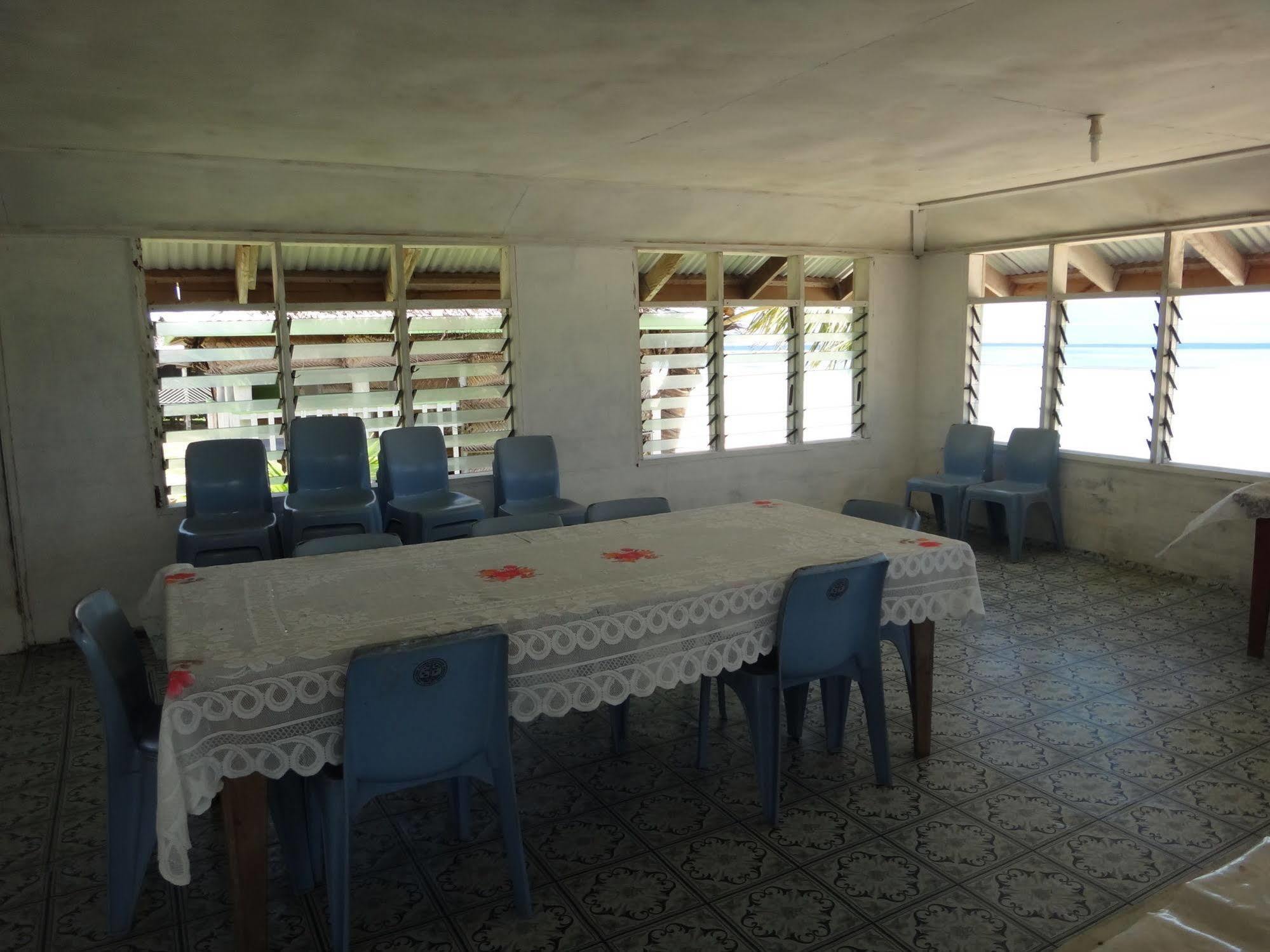 Tailua Beach Fales Manase Luaran gambar