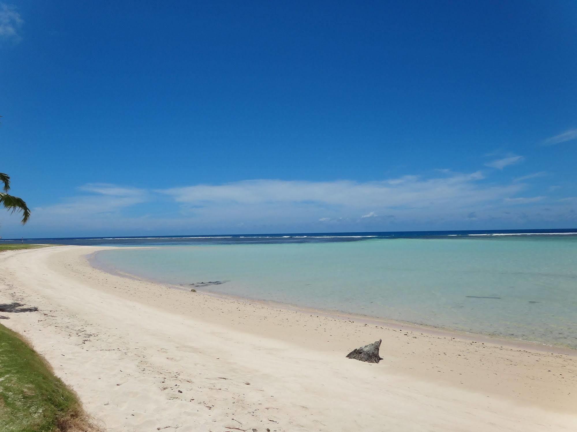 Tailua Beach Fales Manase Luaran gambar