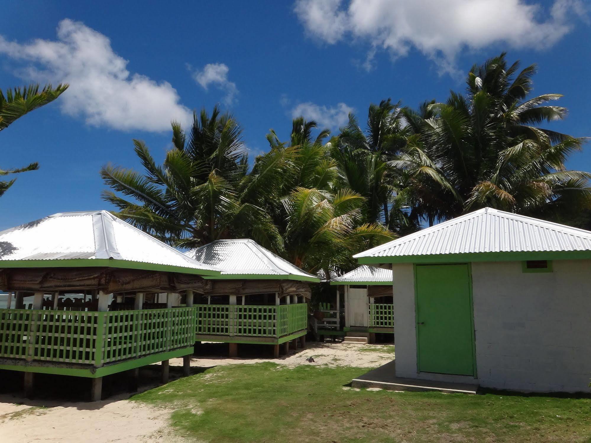 Tailua Beach Fales Manase Luaran gambar