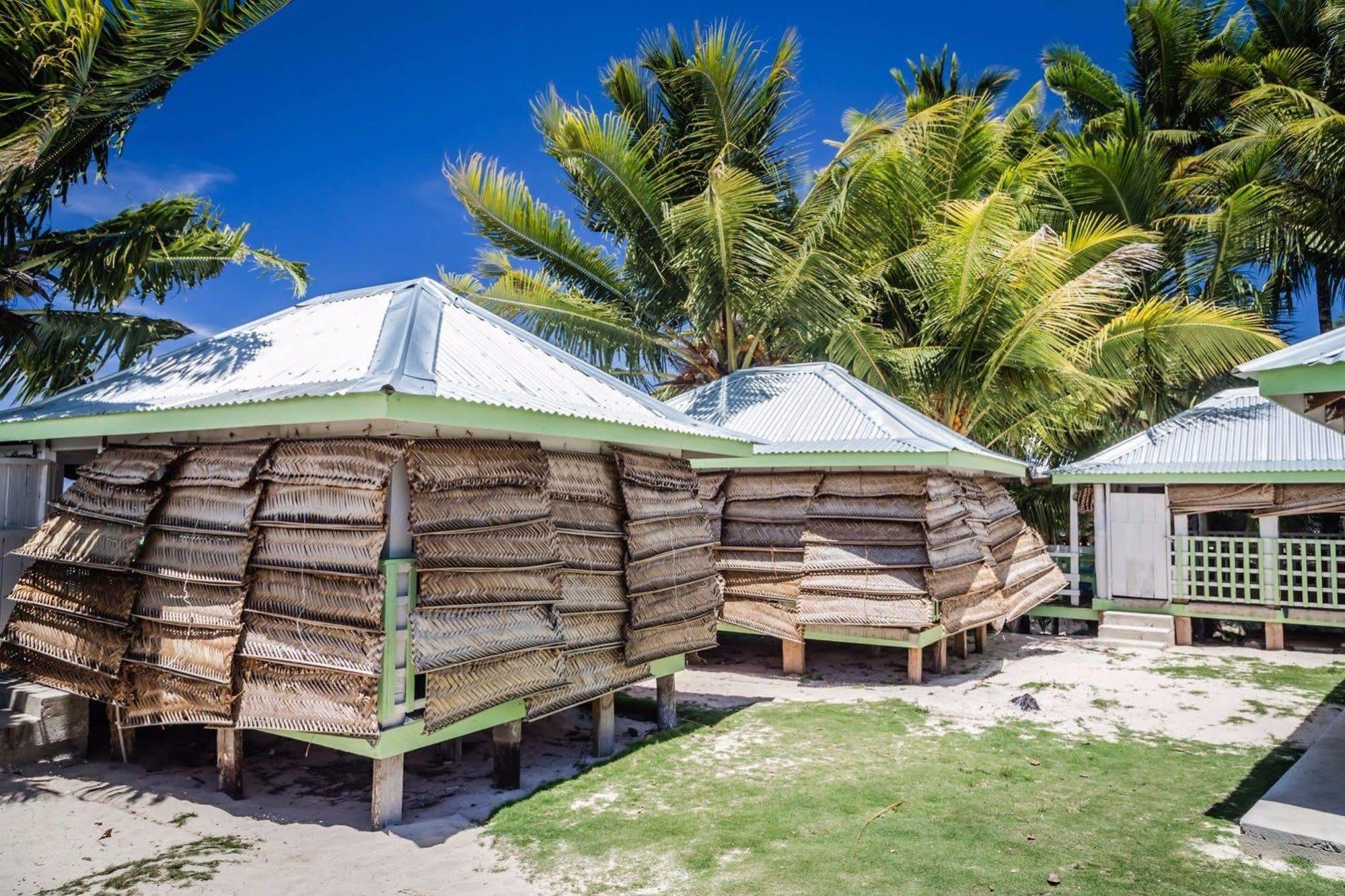 Tailua Beach Fales Manase Luaran gambar