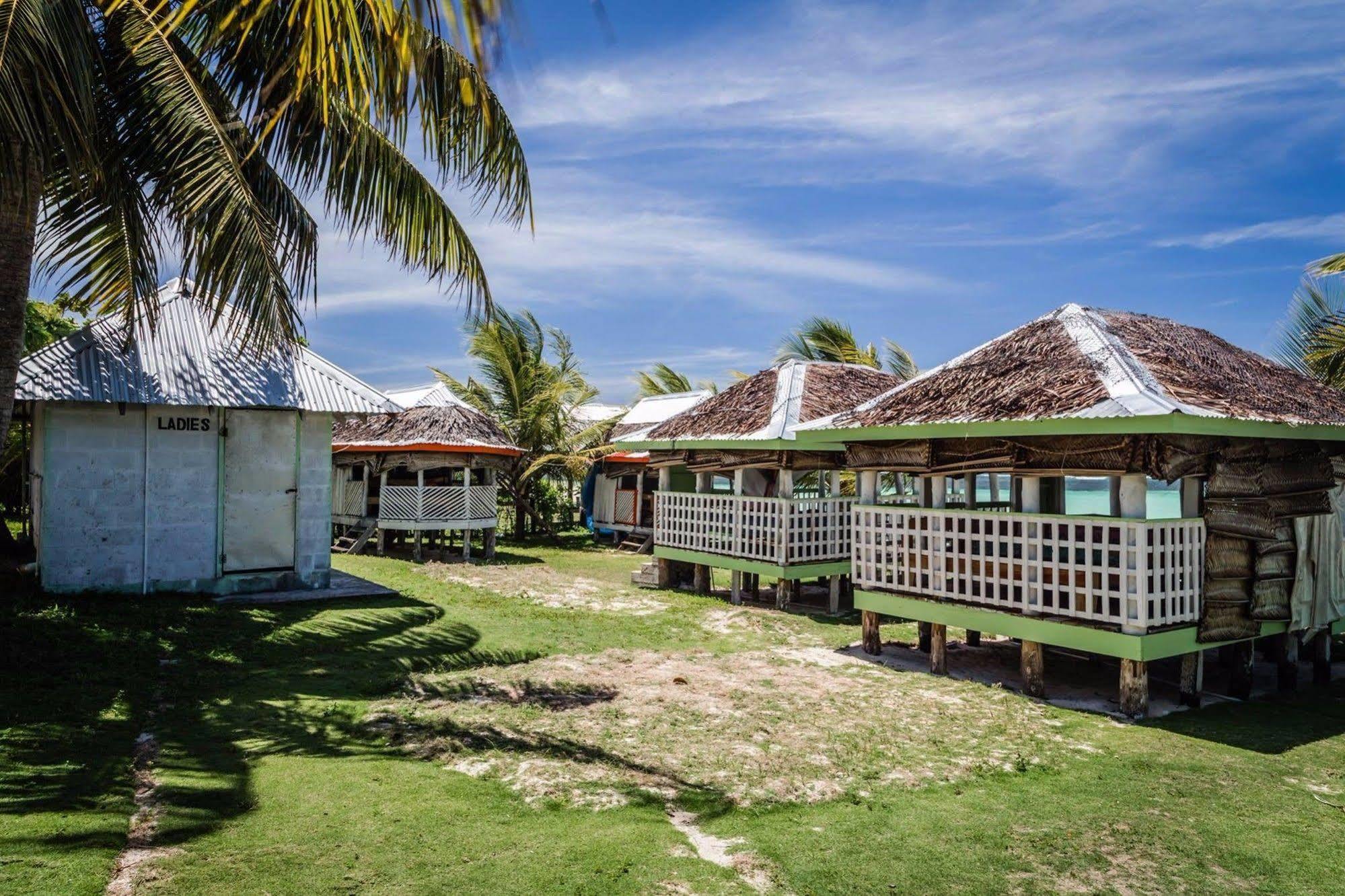 Tailua Beach Fales Manase Luaran gambar