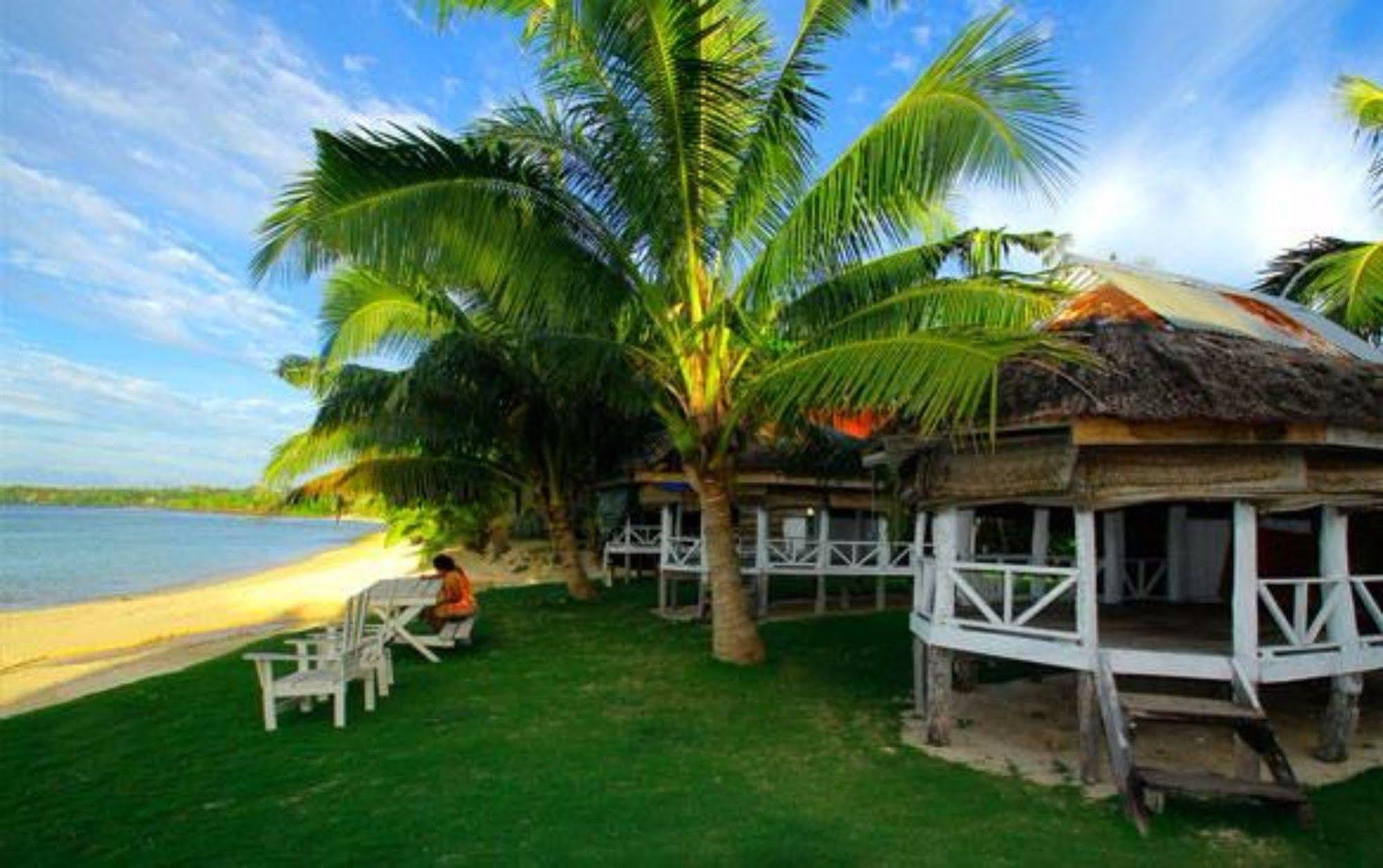 Tailua Beach Fales Manase Luaran gambar