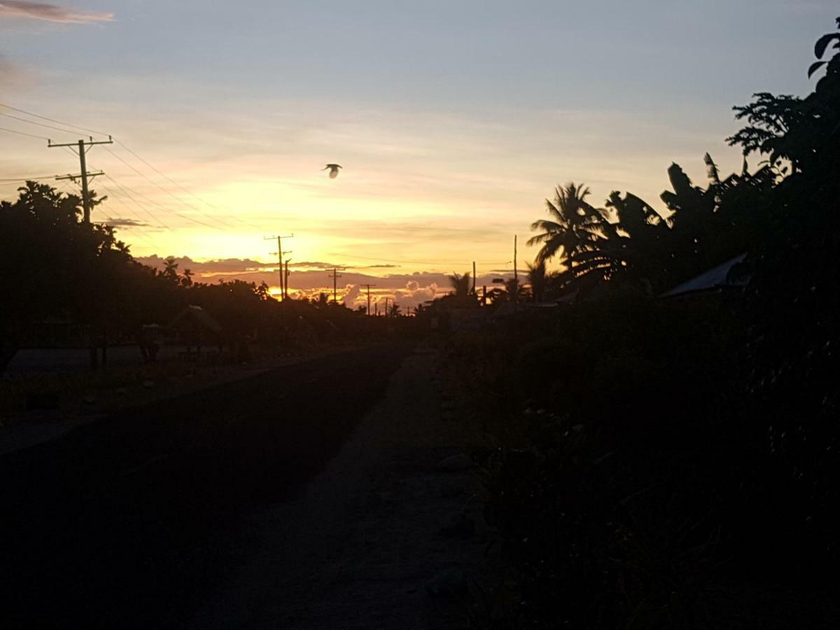 Tailua Beach Fales Manase Luaran gambar