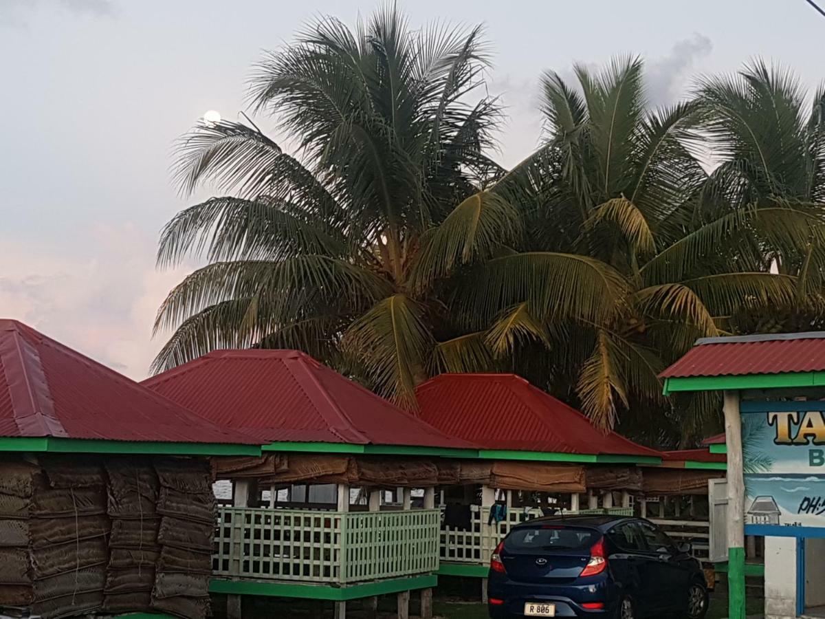Tailua Beach Fales Manase Luaran gambar
